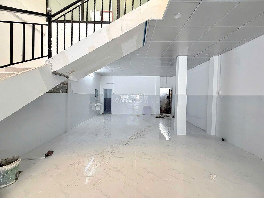Nhà trệt lửng 4PN ngang 6m mặt tiền đường Nguyễn Văn Cừ chỉ 35 triệu