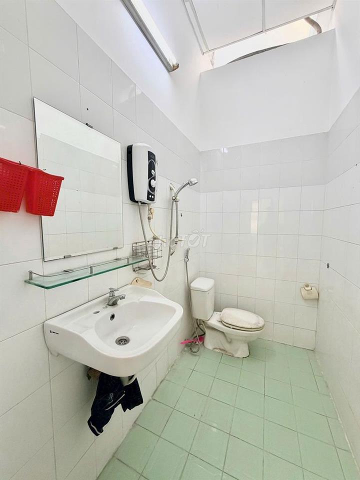 Nhà trệt lầu 3PN full nội thất hẻm đường Trần Hoàng Na chỉ 10 triệu