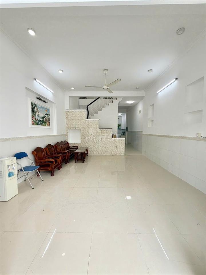 Nhà trệt lầu 3PN full nội thất hẻm đường Trần Hoàng Na chỉ 10 triệu