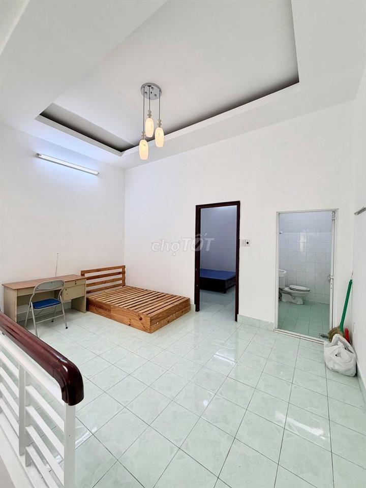 Nhà trệt lầu 3PN full nội thất hẻm đường Trần Hoàng Na chỉ 10 triệu