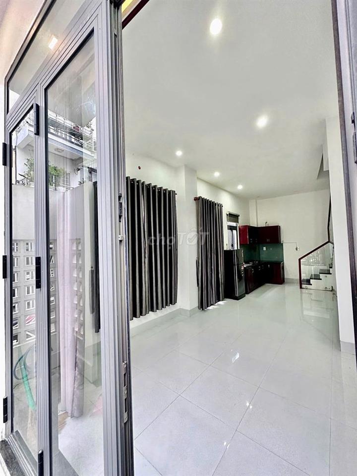 Nhà trệt lầu 2PN Có Nội Thất góc hẻm đường Quang Trung 7 triệu