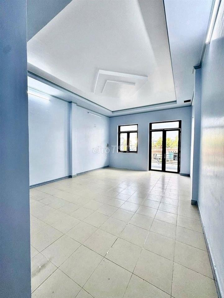 Nhà trệt lầu 2PN mặt tiền đường Nguyễn Văn Cừ chỉ 15 triệu