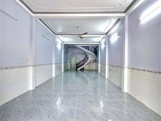 Nhà trệt lầu 2PN mặt tiền đường Nguyễn Văn Cừ chỉ 15 triệu