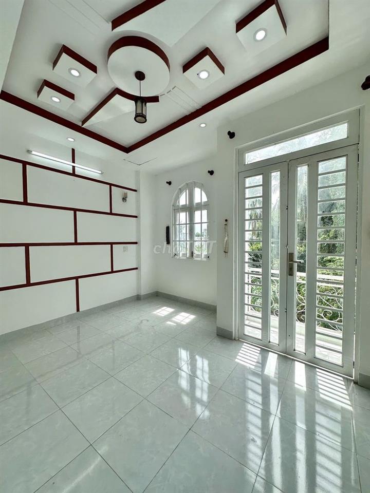 Nhà trệt lầu 2PN hẻm đường Trần Hoàng Na chỉ 6 triệu