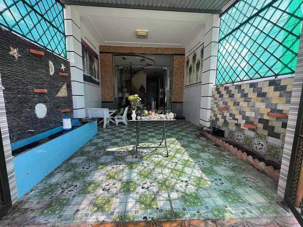 Nhà Trệt 2 Lầu 2PN đường Lê Chân KDC 91B giá 12 triệu