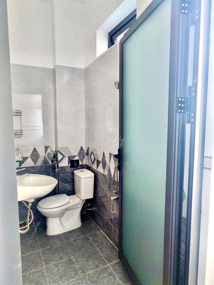 Nhà Trệt Lầu Sân Thượng 2PN KDC ĐHYD 16 triệu