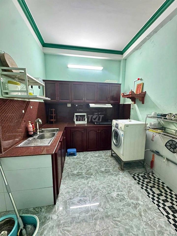 Nhà trệt lầu 3PN full nội thất hẻm đường Nhật Tảo chỉ 6 triệu