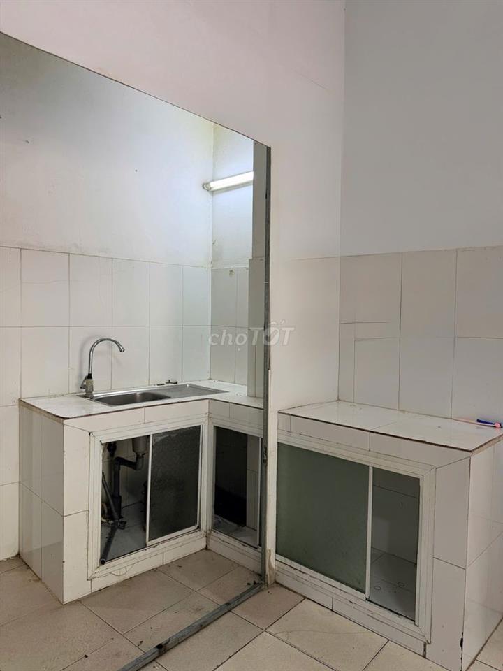 Nhà 2 lầu 3PN mặt tiền đường 30-4 chỉ 13 triệu