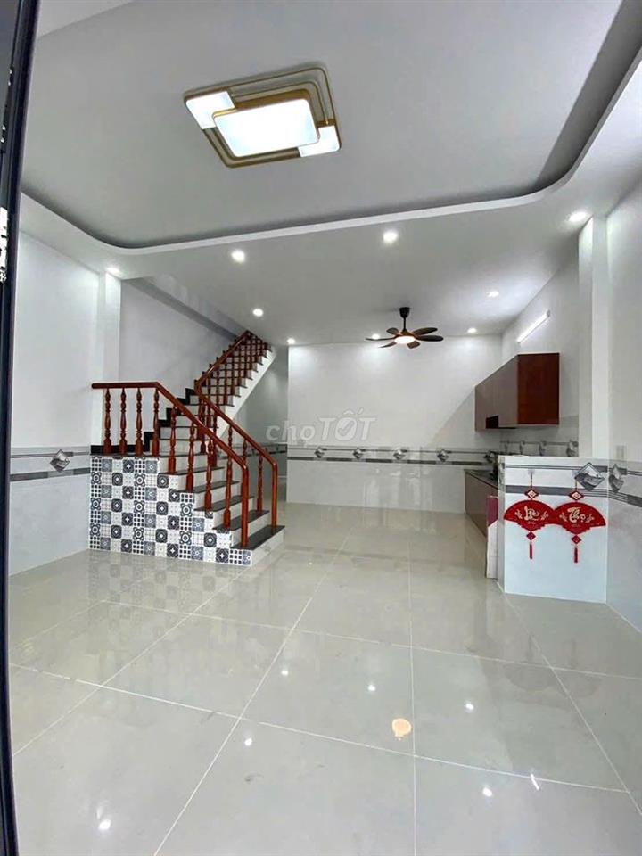 Nhà trệt lầu 3PN KDC Số 9 chỉ 7 triệu