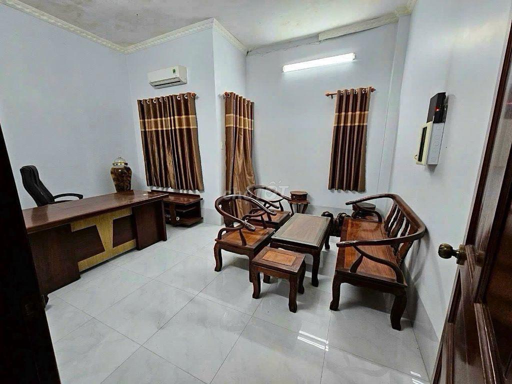 Nhà trệt lầu 2PN mặt tiền đường Nguyễn Tri Phương chỉ 18 triệu