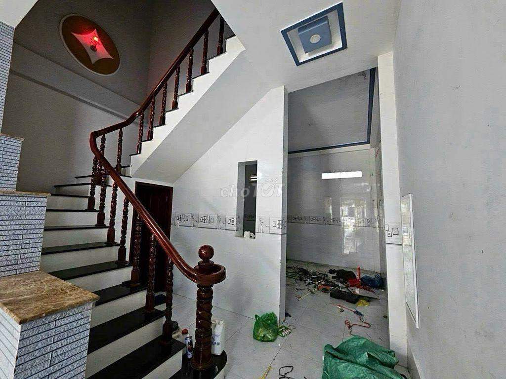 Nhà trệt lầu 2PN mặt tiền đường Nguyễn Tri Phương chỉ 18 triệu