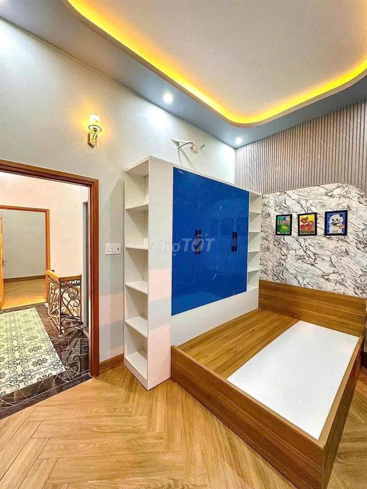 Nhà trệt lầu 2PN full nội thất KDC Hàng Bàng 7,5 triệu
