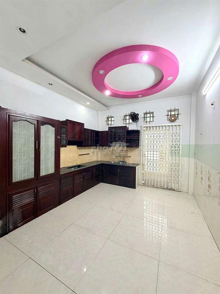 Nhà trệt 2 lầu 4PN đường Lê Chân KDC 91B