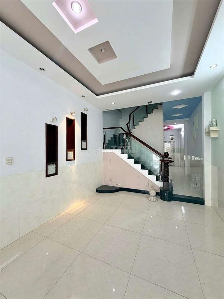 Nhà trệt 2 lầu 4PN đường Lê Chân KDC 91B