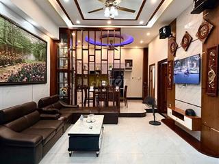 Nhà 2 lầu 4PN full nội thất hẻm đường Nguyễn Văn Cừ chỉ 10 triệu