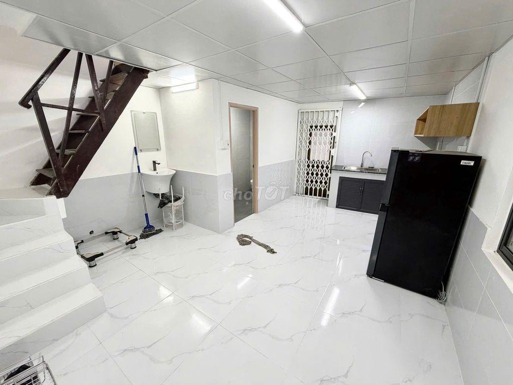 . Nhà Trệt Lửng 2PN Có Nội Thất hẻm đường Đề Thám chỉ 8triệu