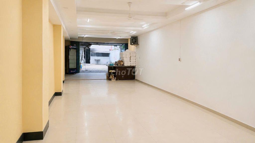 Mặt Bằng trống suốt Mặt Tiền đường Nguyễn Văn Linh chỉ 12 triệu