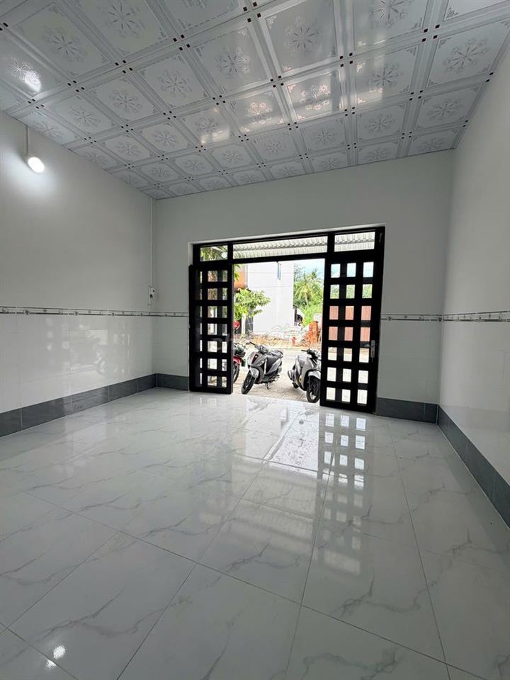 Nhà trệt 2PN Giáp KDC Hồng Phát chỉ 8 triệu