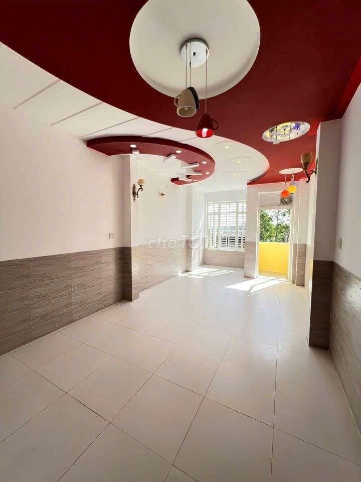 Nhà trệt 3 lầu đường Võ Văn Kiệt chỉ 16 triệu