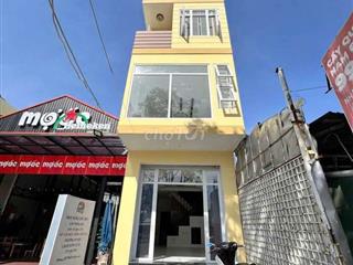 Nhà trệt 3 lầu đường Võ Văn Kiệt chỉ 16 triệu