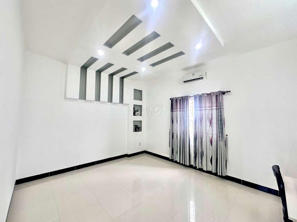 Nhà 2 Lầu 4PN Có Nội Thất KDC Hưng Phú 13 triệu