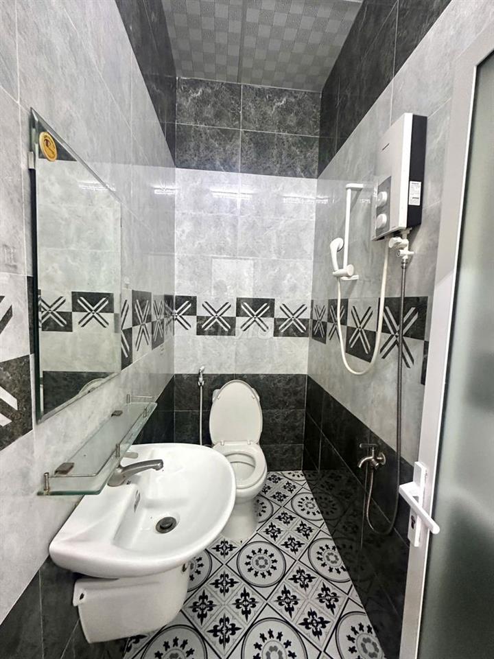 Nhà trệt rộng 2PN giáp KDC Hàng Bàng chỉ 6 triệu
