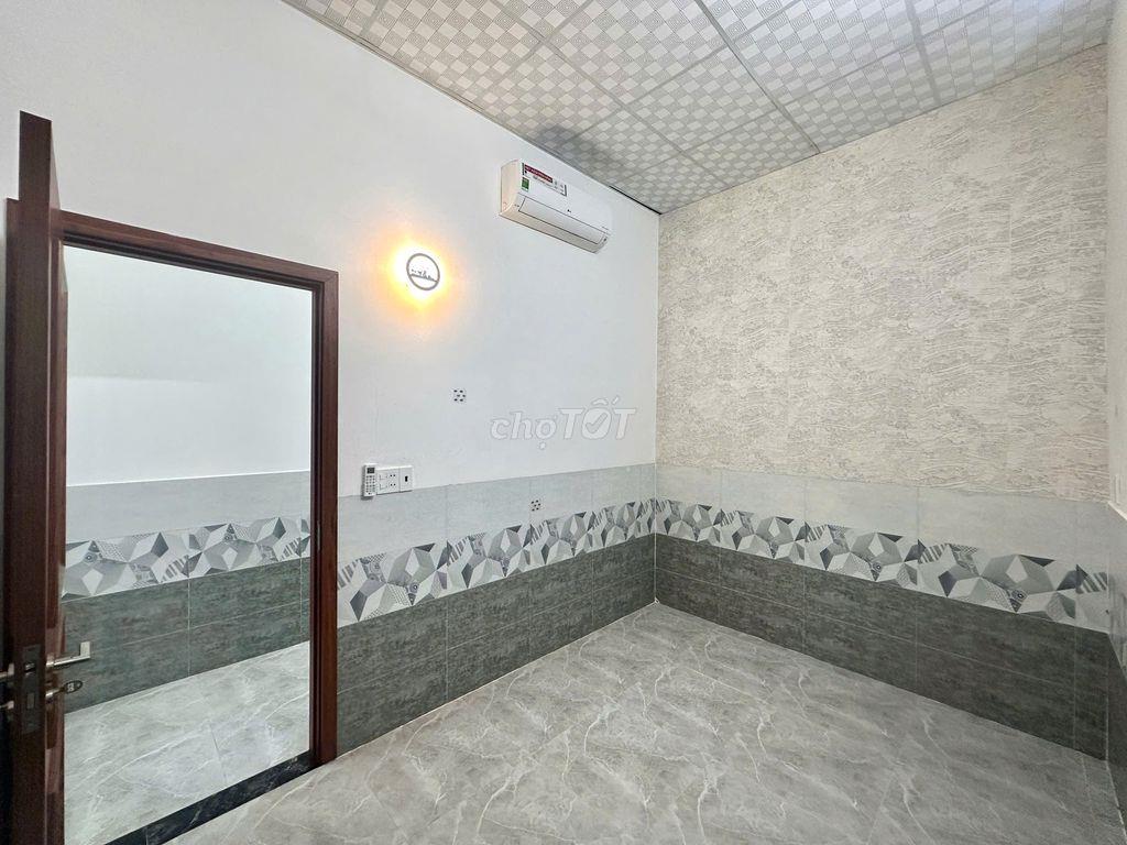 Nhà trệt rộng 2PN giáp KDC Hàng Bàng chỉ 6 triệu