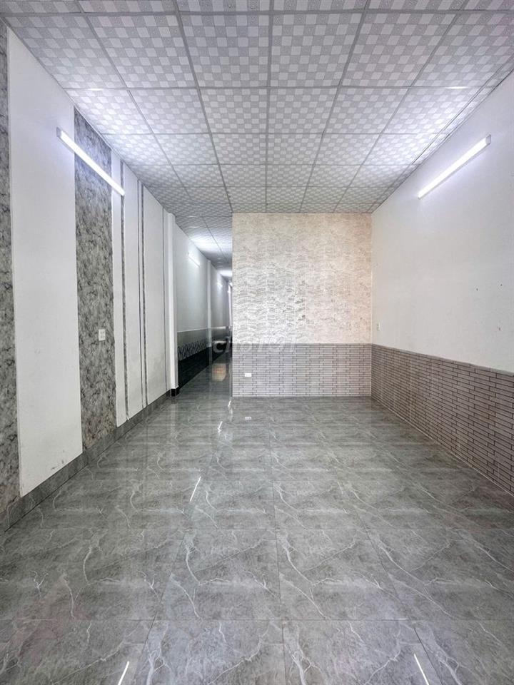 Nhà trệt rộng 2PN giáp KDC Hàng Bàng chỉ 6 triệu