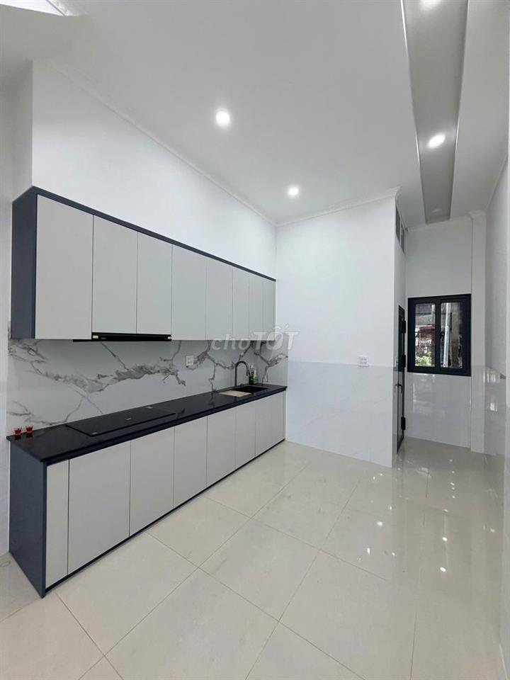 Nhà 2 lầu 3PN hẻm đường Trần Hưng Đạo chỉ 7,5 triệu