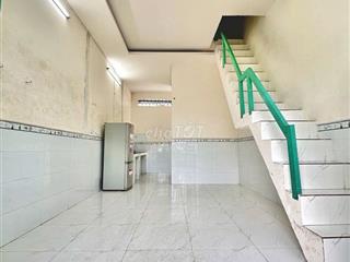 Nhà trệt lầu 2PN có nội thất hẻm đường 3-2 chỉ 4,5 triệu