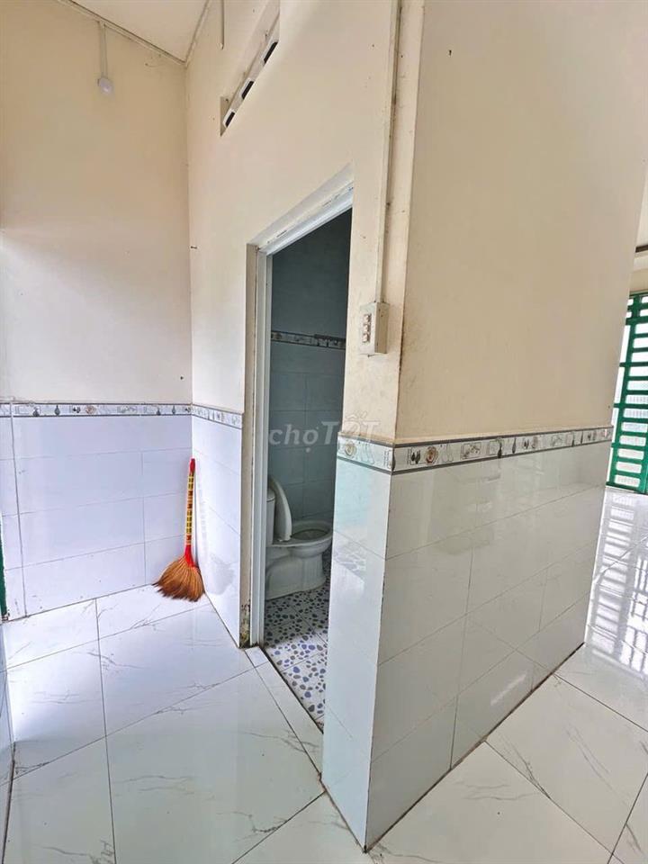 Nhà trệt lầu 2PN có nội thất hẻm đường 3-2 chỉ 4,5 triệu