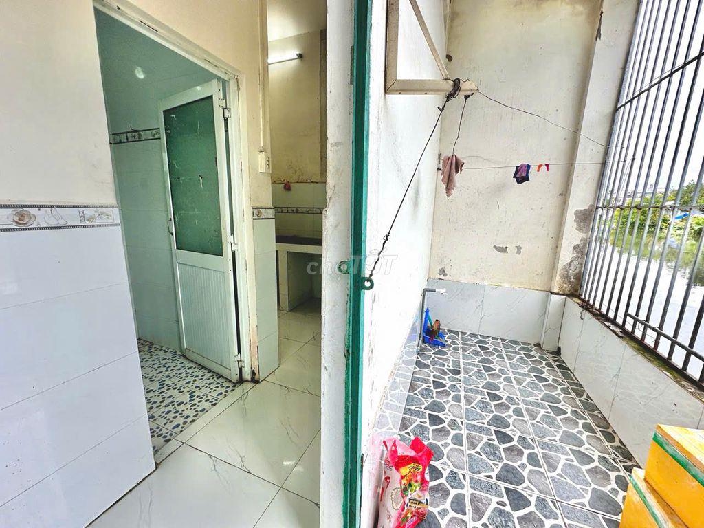 Nhà trệt lầu 2PN có nội thất hẻm đường 3-2 chỉ 4,5 triệu