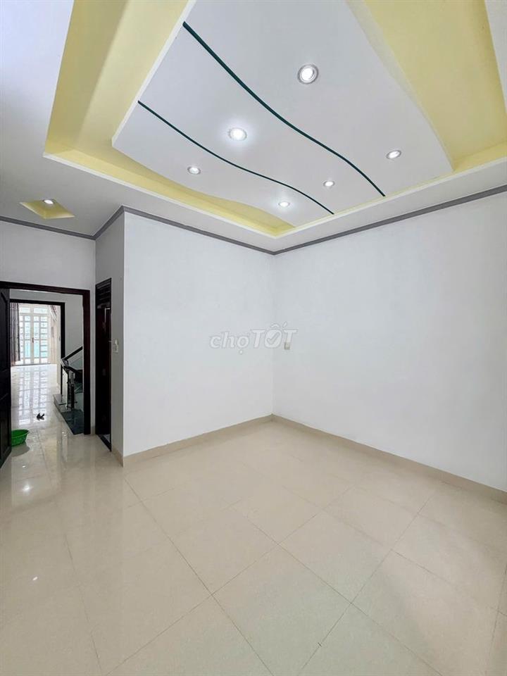 Nhà trệt 2 lầu 4PN đường Lê Chân KDC 91 chỉ 12 triệu