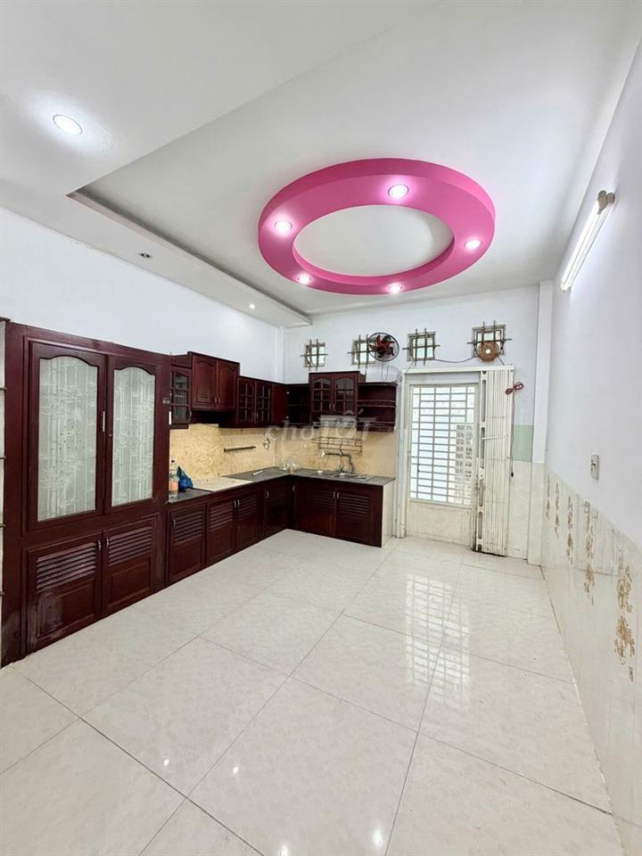 Nhà trệt 2 lầu 4PN đường Lê Chân KDC 91 chỉ 12 triệu