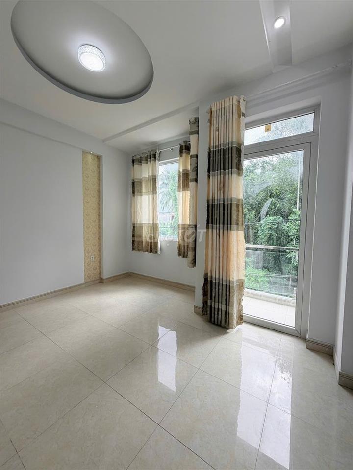 Nhà trệt 2 lầu 3PN hẻm cách đường Trần Hoàng Na 50m chỉ 7,5 triệu