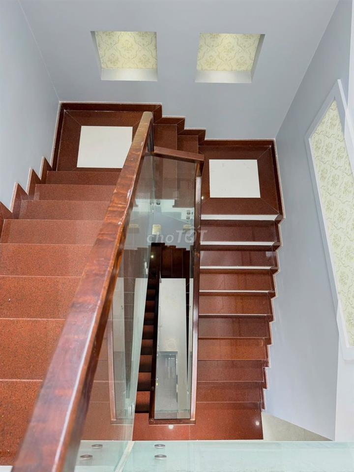 Nhà trệt 2 lầu 3PN hẻm cách đường Trần Hoàng Na 50m chỉ 7,5 triệu