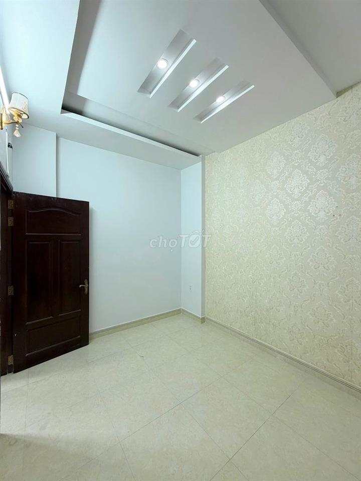 Nhà trệt 2 lầu 3PN hẻm cách đường Trần Hoàng Na 50m chỉ 7,5 triệu