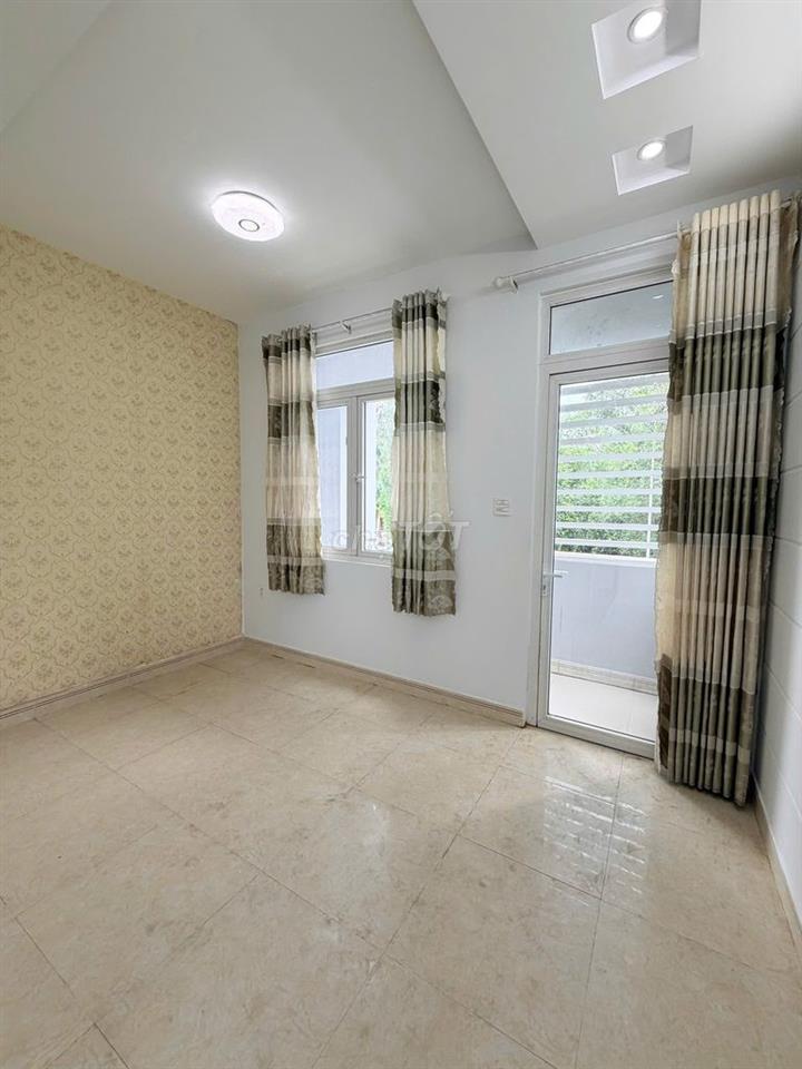 Nhà trệt 2 lầu 3PN hẻm cách đường Trần Hoàng Na 50m chỉ 7,5 triệu