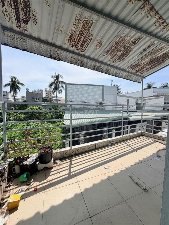Nhà trệt lầu 2PN hẻm đường Nguyễn Việt Hồng chỉ 5 triệu