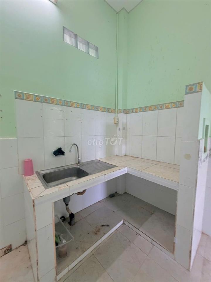 Nhà trệt lầu 2PN hẻm đường Nguyễn Việt Hồng chỉ 5 triệu