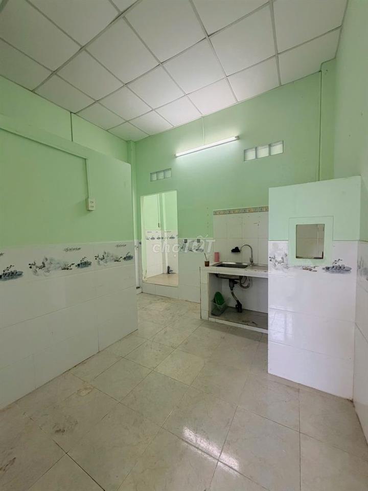 Nhà trệt lầu 2PN hẻm đường Nguyễn Việt Hồng chỉ 5 triệu