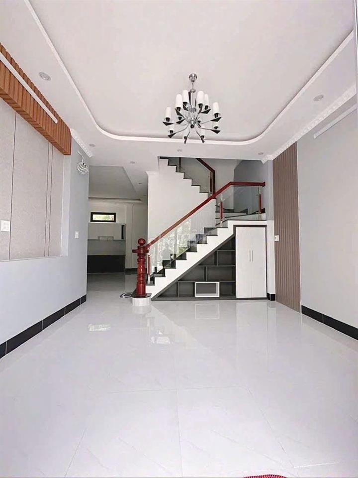 Nhà trệt lầu 3PN có nội thất hẻm đường Trần Quang Diệu 7,5 triệu