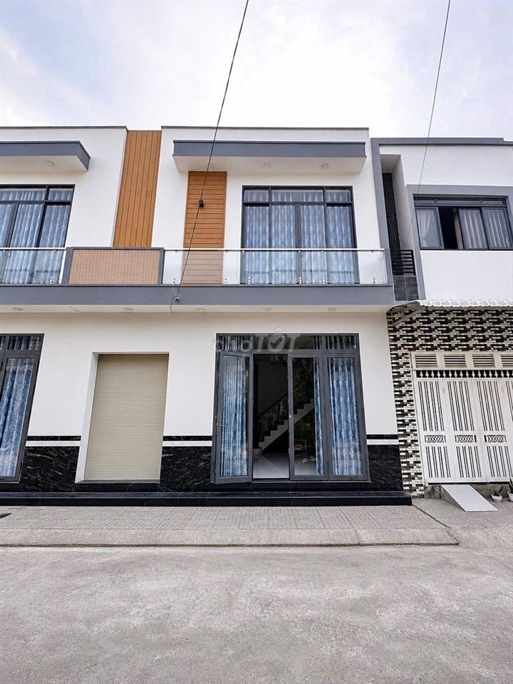 Nhà trệt lầu 3PN có nội thất hẻm đường Trần Quang Diệu 7,5 triệu