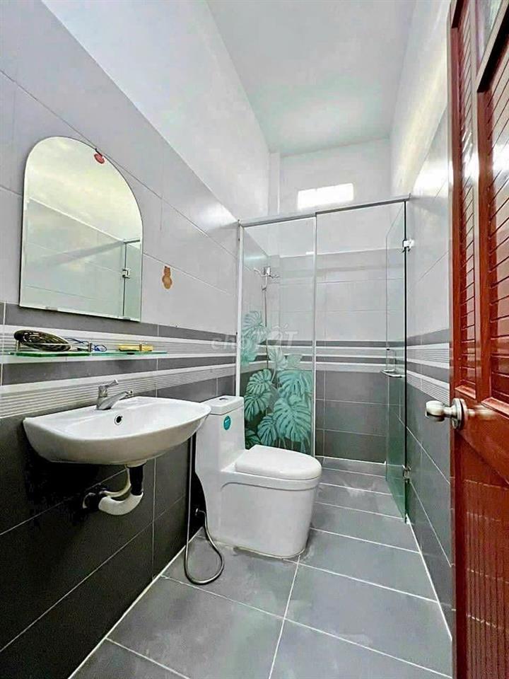 Nhà trệt lầu 2PN hẻm đường lê văn thuấn chỉ 7 triệu