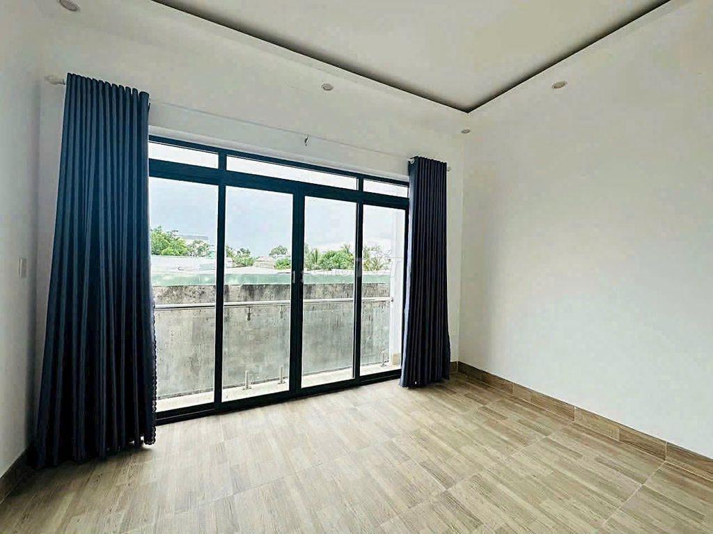 Nhà trệt lầu 2PN hẻm đường lê văn thuấn chỉ 7 triệu