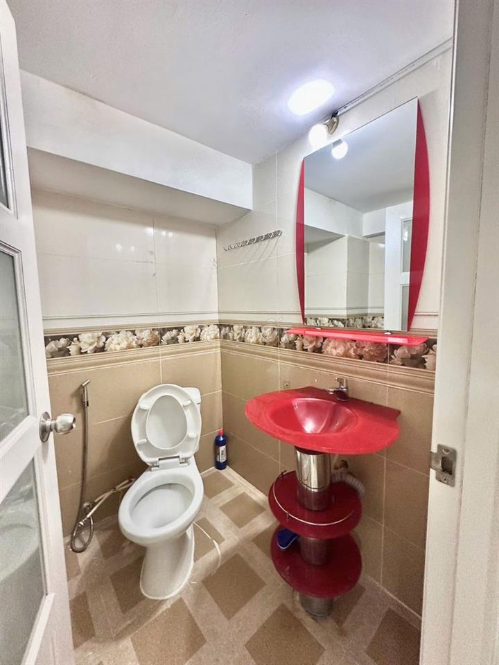 Nhà trệt lầu 2PN hẻm đường 3-2 (gần chợ Da Liễu) chỉ 6 triệu