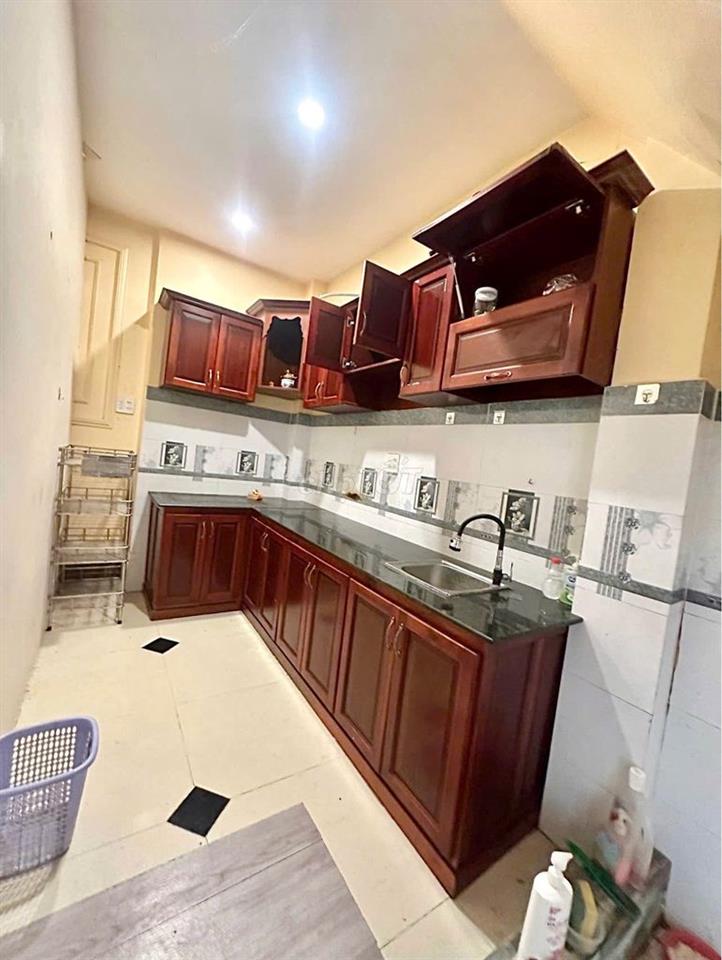 Nhà trệt lầu hẻm đường Trần Hưng Đạo chỉ 6 triệu
