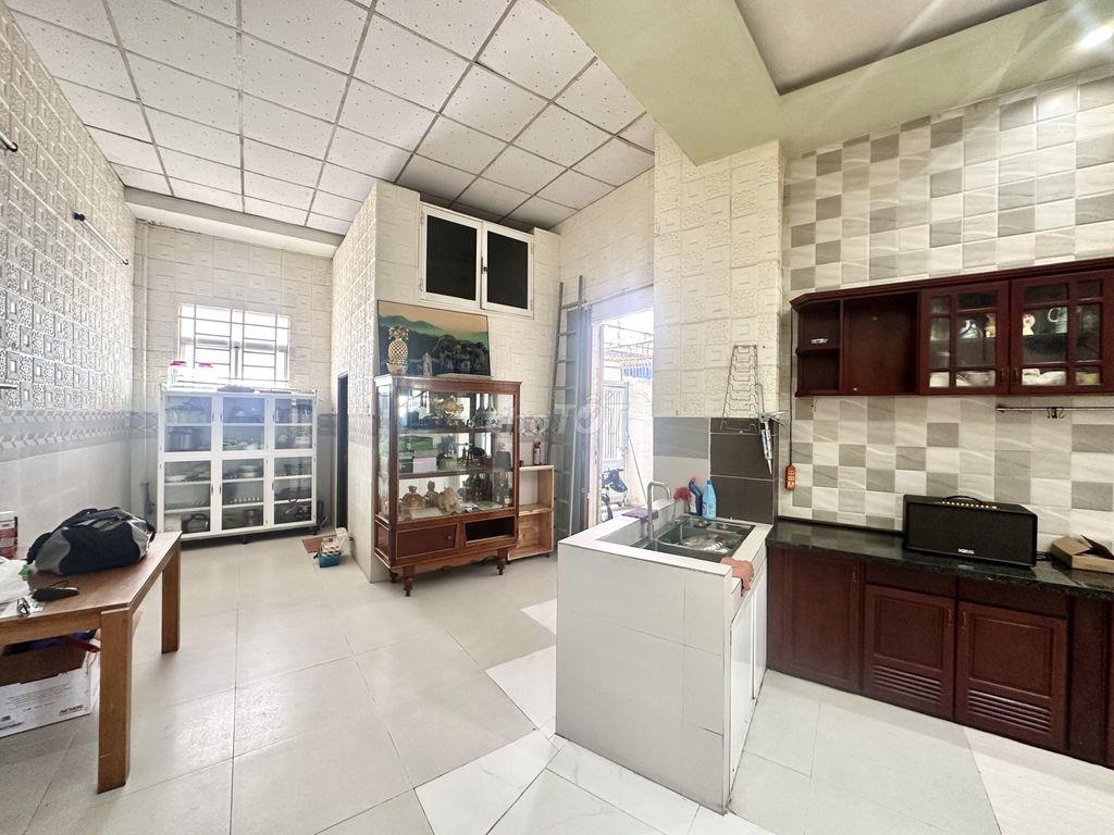 Nhà 2 Lầu 3PN Mặt Tiền Gần Vincom Hùng Vương chỉ 8 triệu