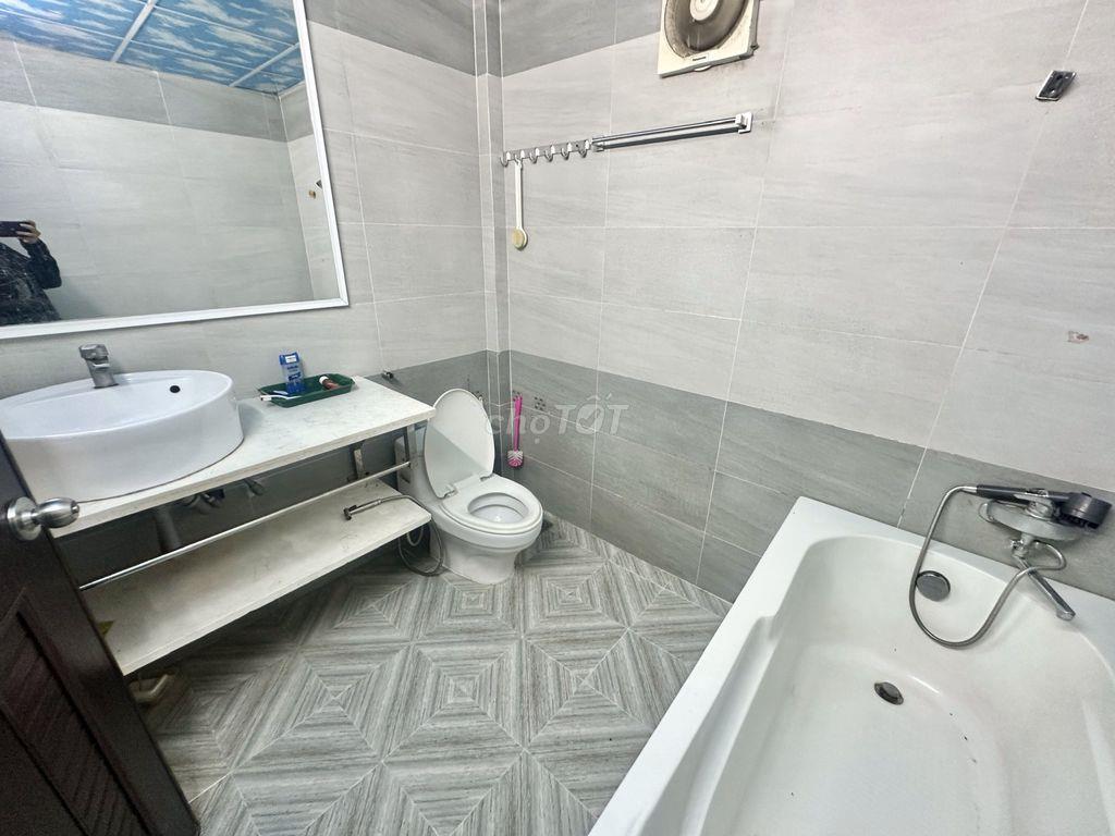 Nhà 2 Lầu 3PN Mặt Tiền Gần Vincom Hùng Vương chỉ 8 triệu