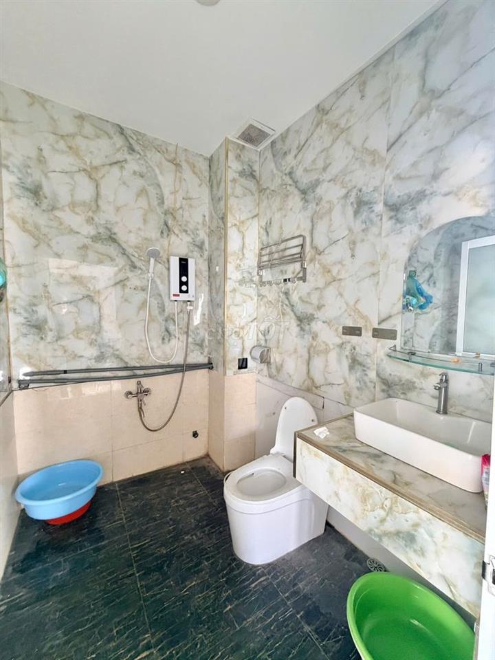 Nhà trệt lửng 2 lầu 5PN đường Nguyễn Thị Minh Khai chỉ 15 triệu